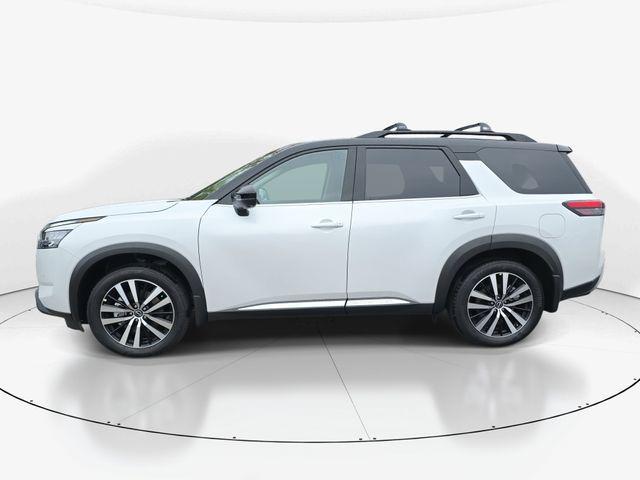 new 2025 Nissan Pathfinder car, priced at $44,159