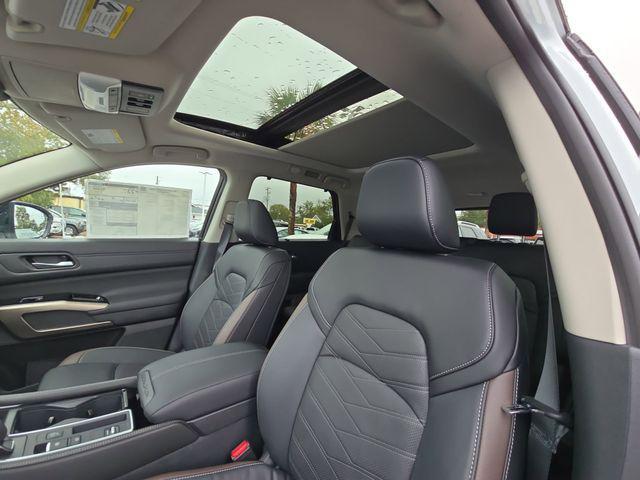 new 2025 Nissan Pathfinder car, priced at $44,159