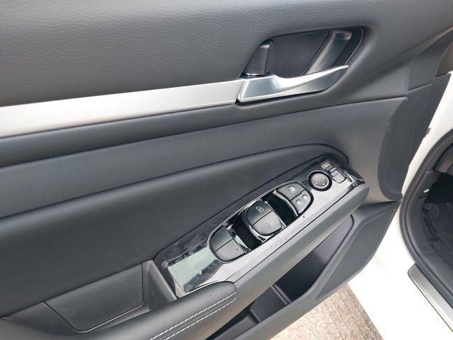 new 2025 Nissan Altima car, priced at $33,991