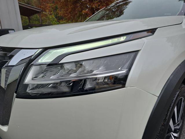 used 2024 Nissan Pathfinder car, priced at $38,500