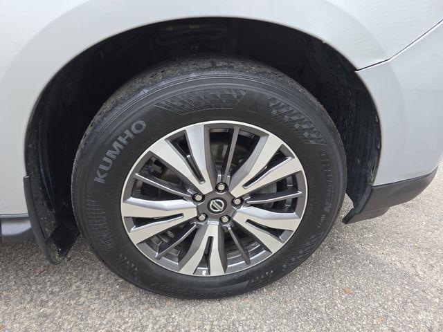 used 2020 Nissan Pathfinder car, priced at $8,500