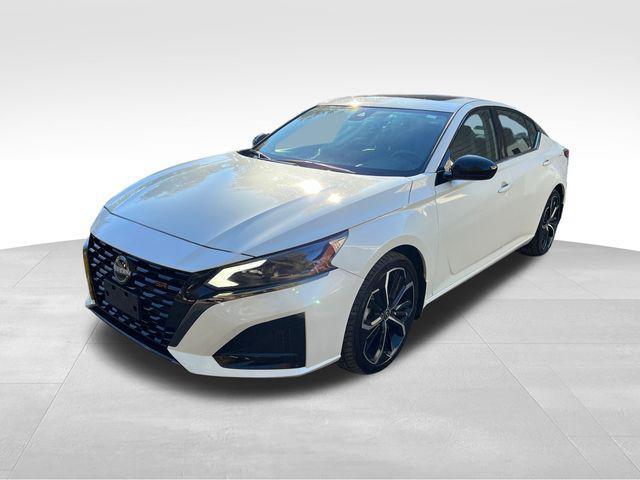 used 2023 Nissan Altima car, priced at $23,444