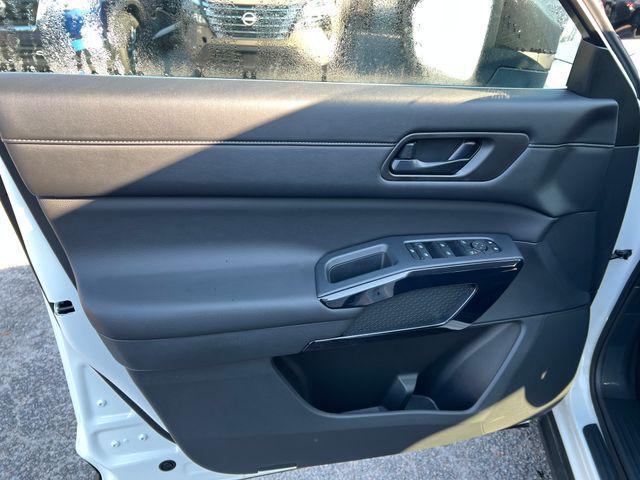 new 2025 Nissan Pathfinder car, priced at $35,467