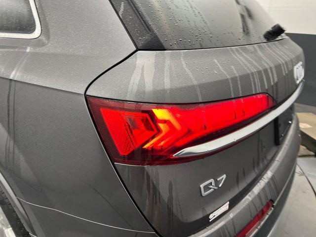used 2022 Audi Q7 car, priced at $38,100