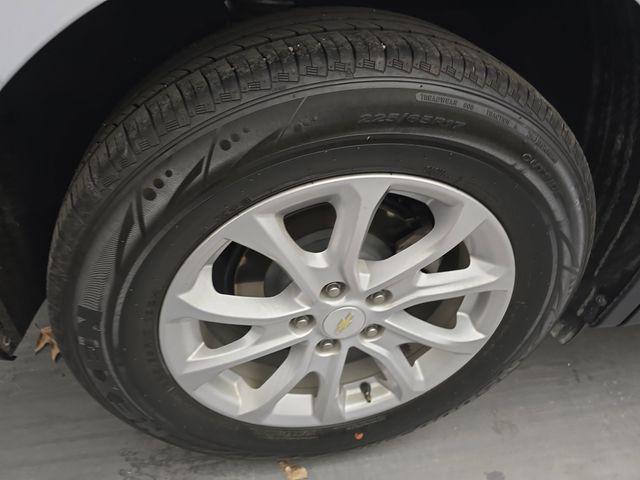 used 2021 Chevrolet Equinox car, priced at $18,400