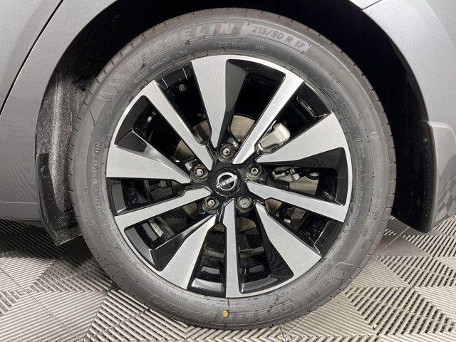 new 2025 Nissan Sentra car, priced at $25,005