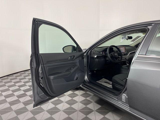 new 2025 Nissan Altima car, priced at $26,957