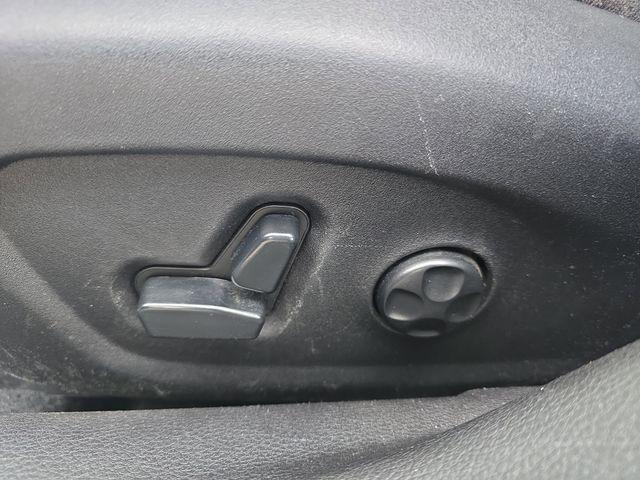 used 2016 Chrysler 200 car, priced at $5,900