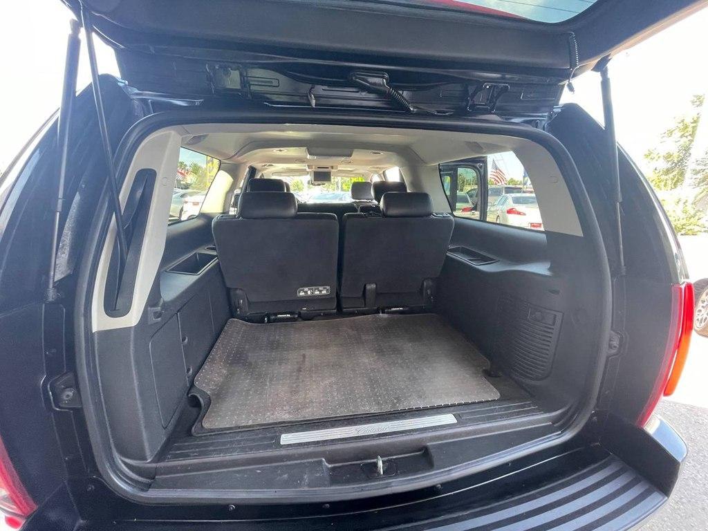 used 2008 Cadillac Escalade ESV car, priced at $9,995