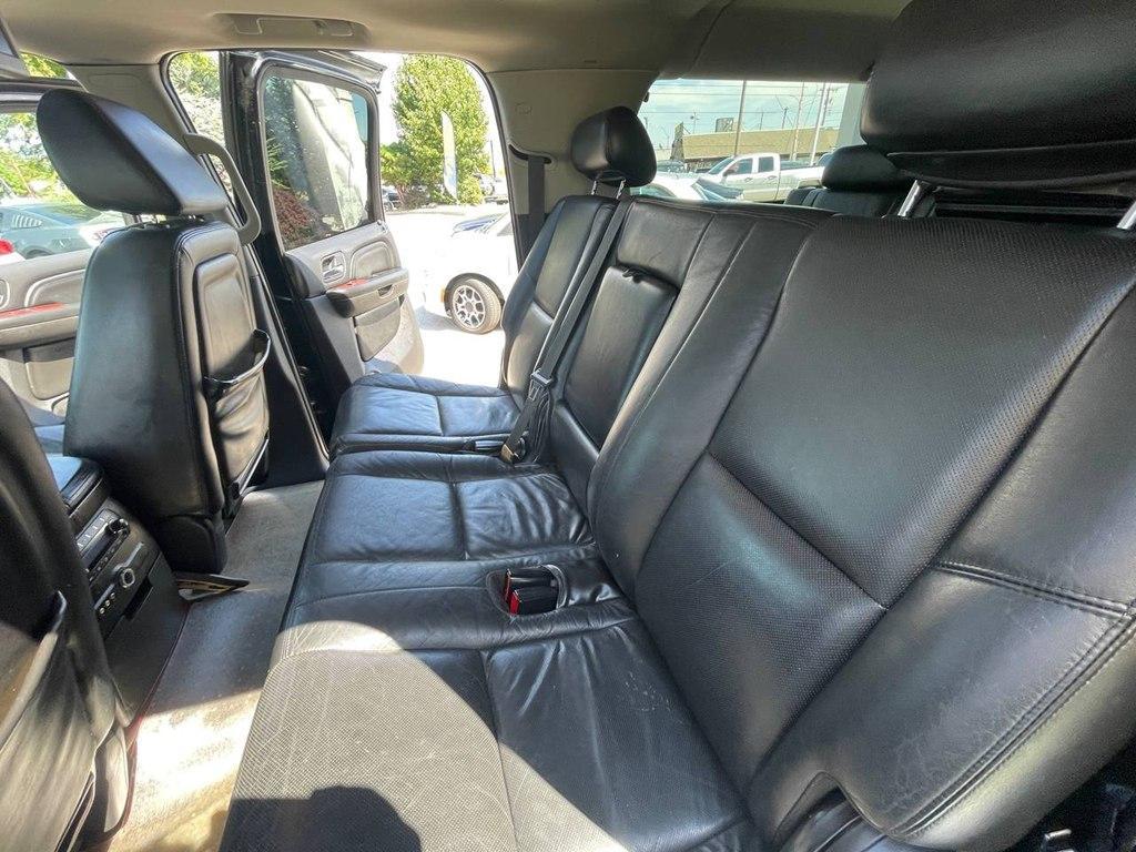 used 2008 Cadillac Escalade ESV car, priced at $9,995