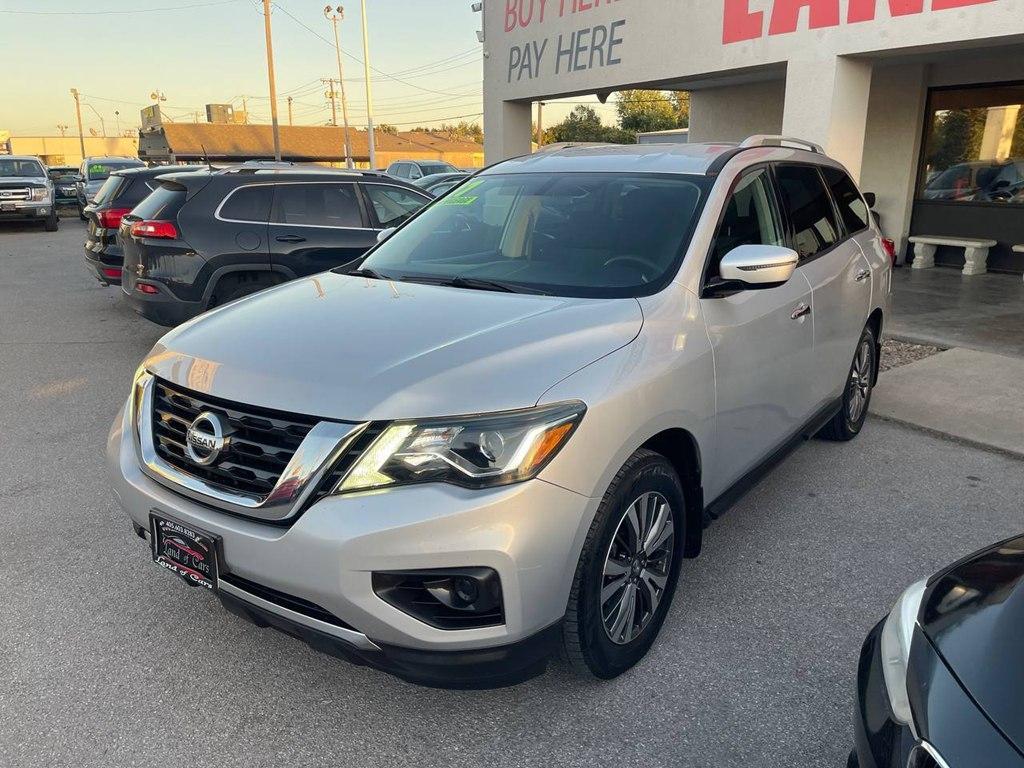 used 2017 Nissan Pathfinder car, priced at $9,995