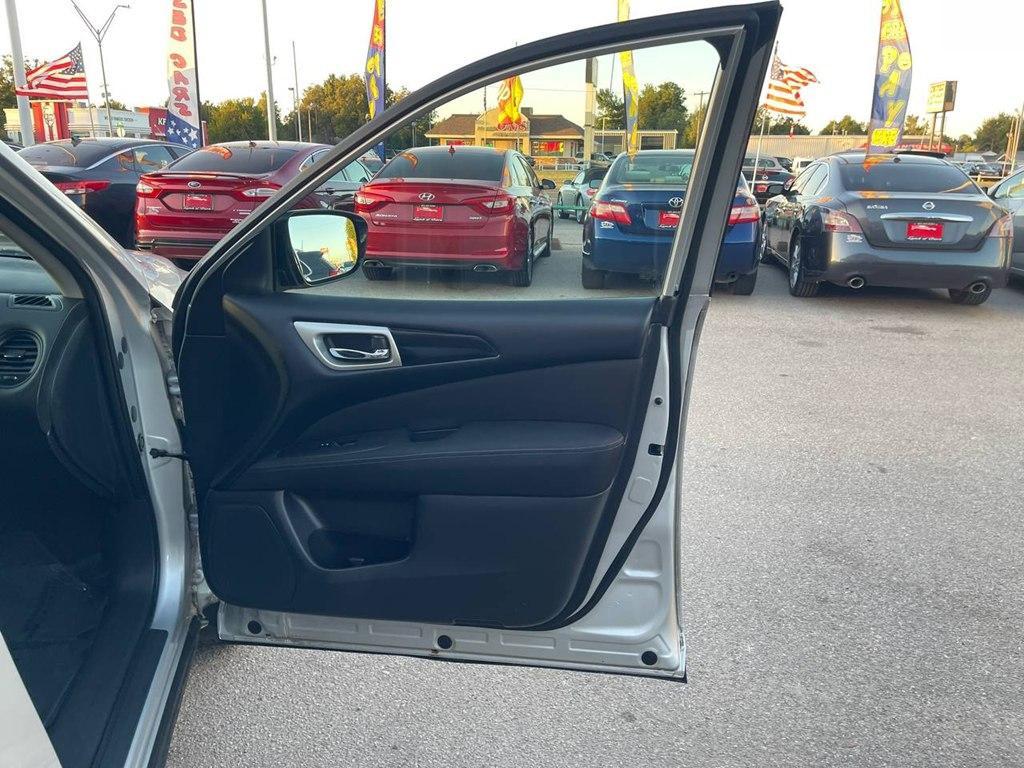 used 2017 Nissan Pathfinder car, priced at $9,995