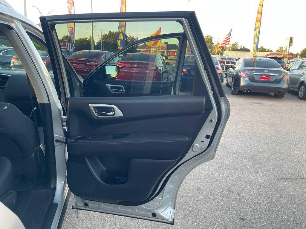 used 2017 Nissan Pathfinder car, priced at $9,995