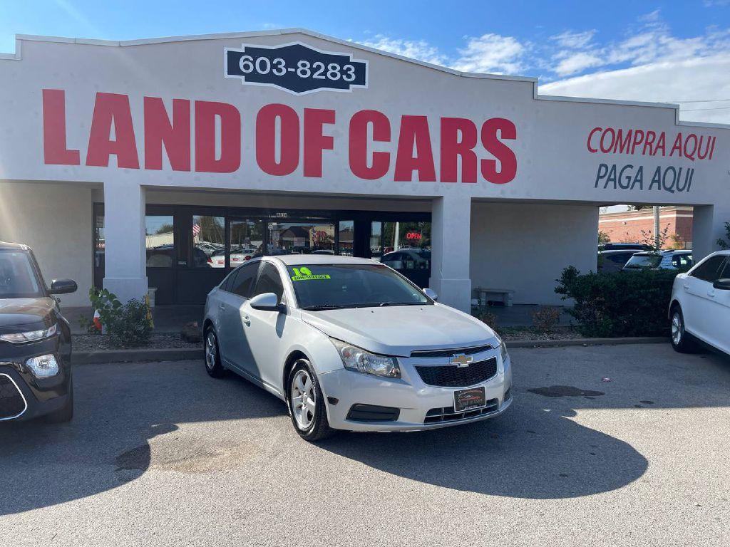 used 2014 Chevrolet Cruze car, priced at $6,495