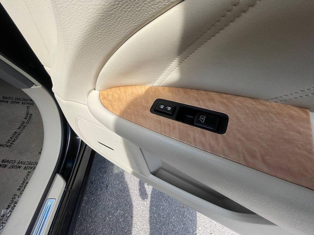 used 2014 Nissan Murano CrossCabriolet car, priced at $10,995