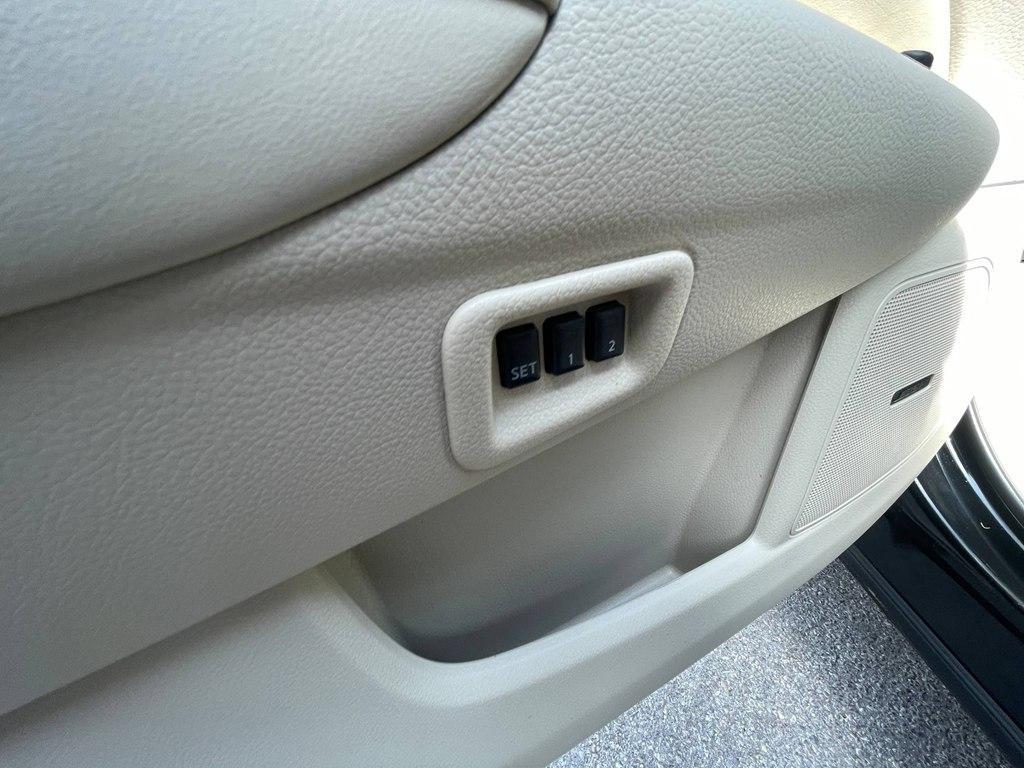 used 2014 Nissan Murano CrossCabriolet car, priced at $10,995