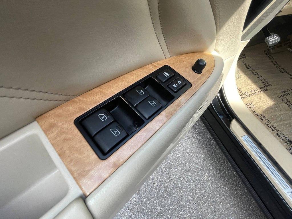 used 2014 Nissan Murano CrossCabriolet car, priced at $10,995