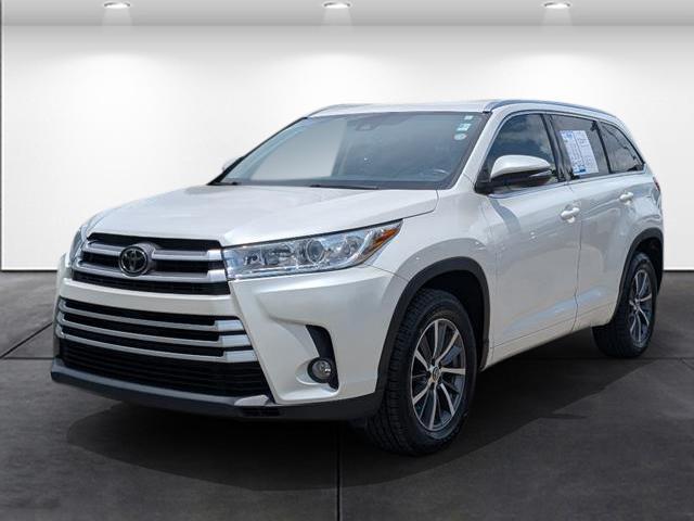 used 2017 Toyota Highlander car, priced at $17,992