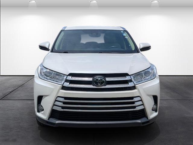 used 2017 Toyota Highlander car, priced at $17,992
