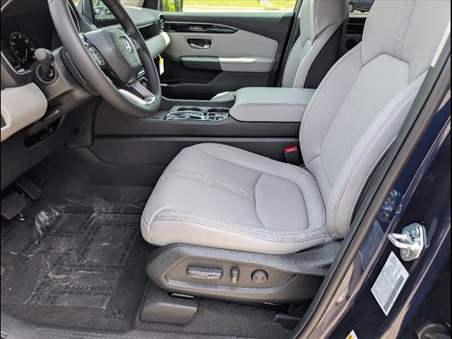 new 2025 Honda Pilot car, priced at $44,995