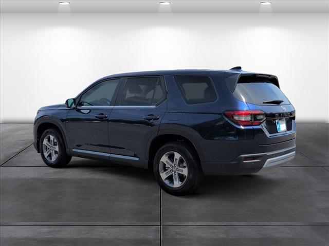 new 2025 Honda Pilot car, priced at $44,995