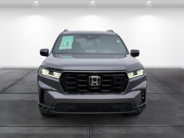 new 2025 Honda Pilot car, priced at $56,075