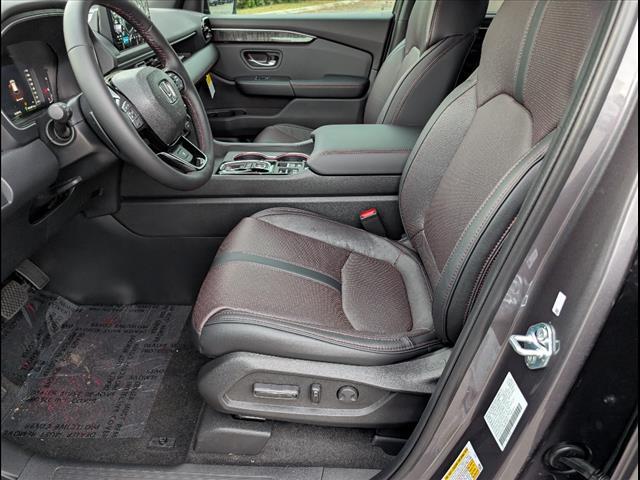 new 2025 Honda Pilot car, priced at $56,075