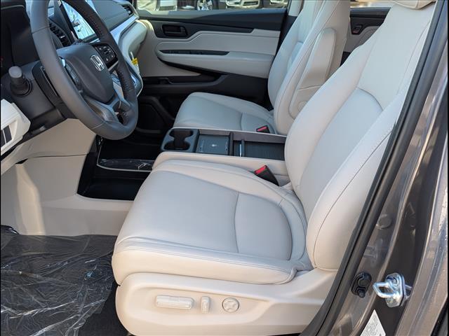 new 2026 Honda Odyssey car, priced at $44,290