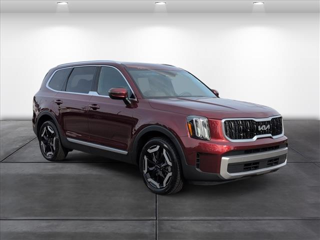 used 2023 Kia Telluride car, priced at $31,990