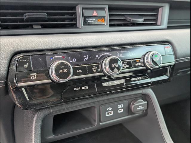 new 2025 Honda Pilot car, priced at $47,050