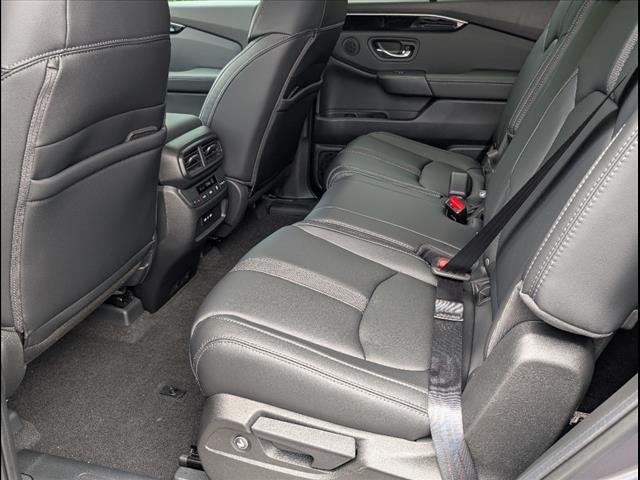 new 2025 Honda Pilot car, priced at $47,050