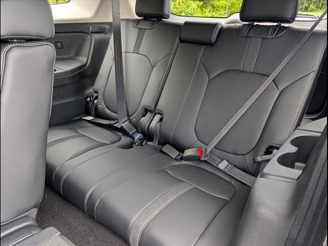 new 2025 Honda Pilot car, priced at $47,050