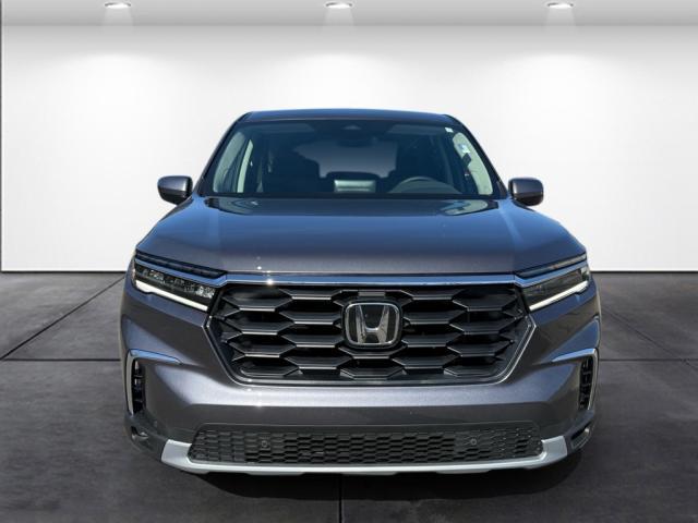 new 2025 Honda Pilot car, priced at $46,850