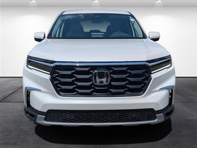 new 2025 Honda Pilot car, priced at $48,280