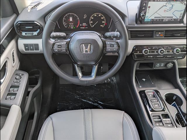 new 2025 Honda Pilot car, priced at $50,180