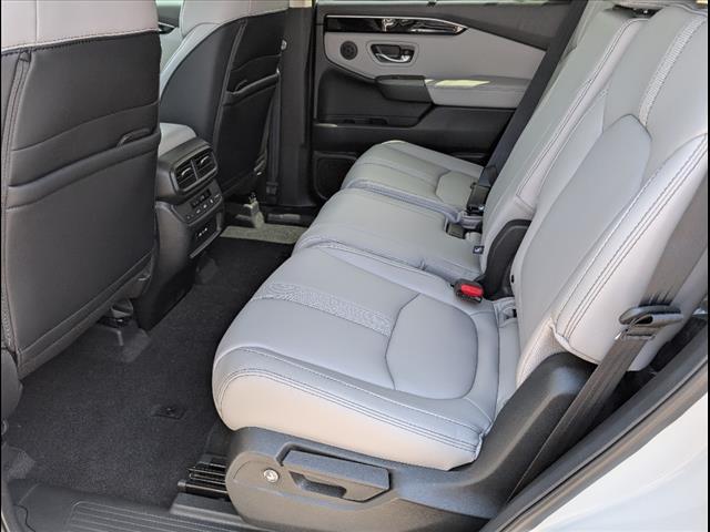 new 2025 Honda Pilot car, priced at $50,180