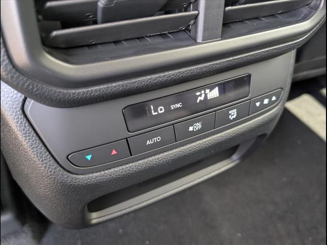 new 2025 Honda Pilot car, priced at $50,180