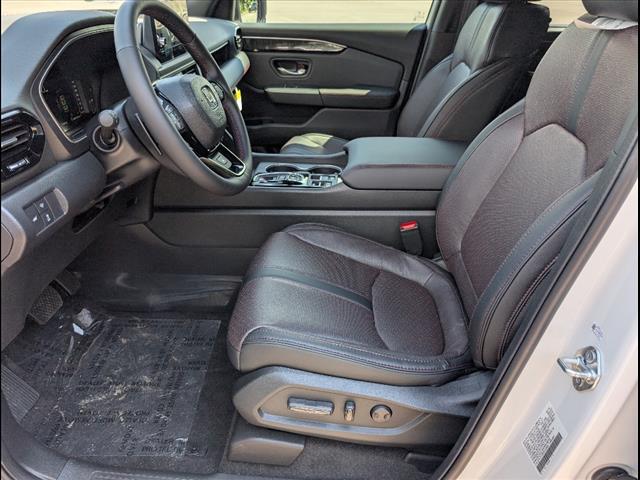 new 2025 Honda Pilot car, priced at $56,530