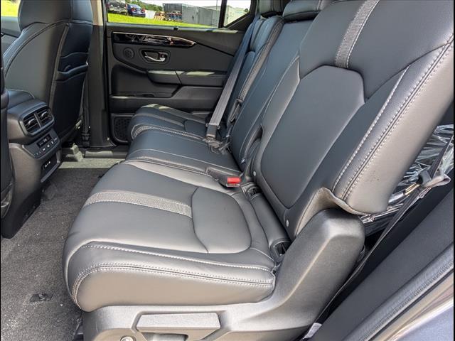 new 2025 Honda Pilot car, priced at $47,095