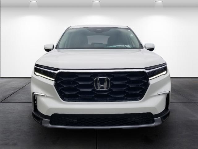 new 2025 Honda Pilot car, priced at $46,080