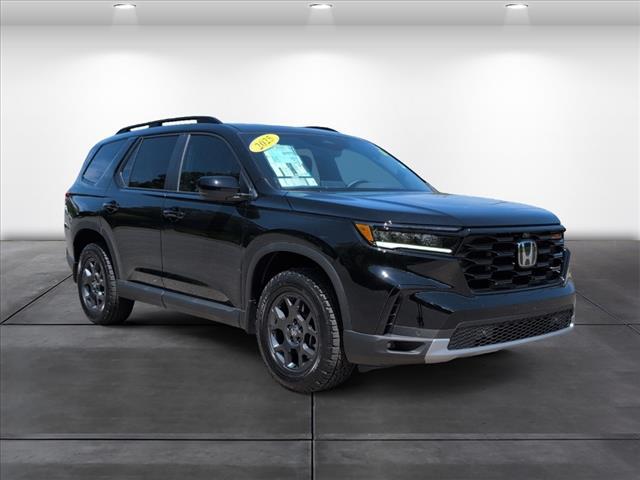 new 2025 Honda Pilot car, priced at $51,375