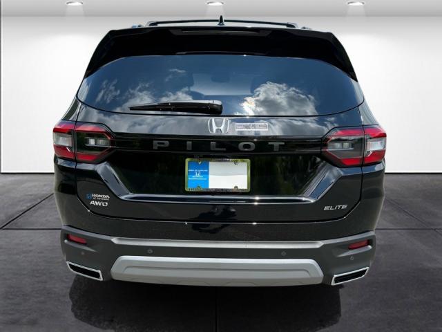new 2025 Honda Pilot car, priced at $54,530