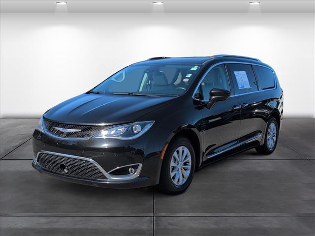used 2019 Chrysler Pacifica car, priced at $11,391