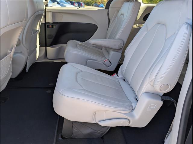 used 2019 Chrysler Pacifica car, priced at $11,391