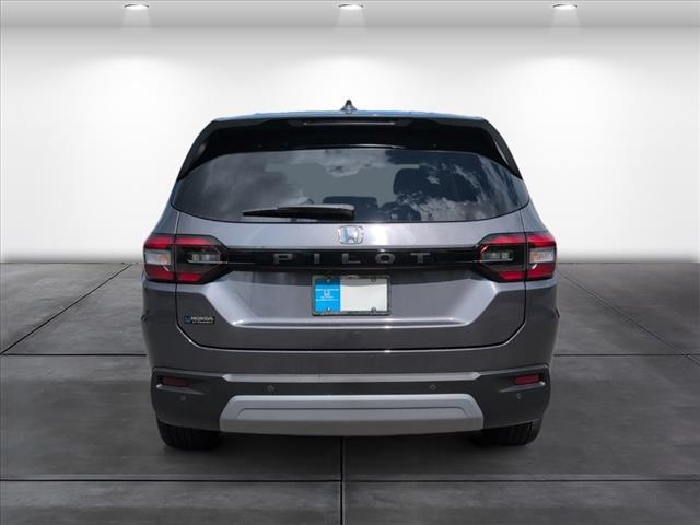 new 2025 Honda Pilot car, priced at $45,725