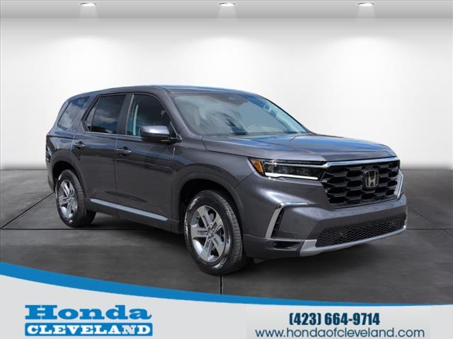 new 2025 Honda Pilot car, priced at $45,725