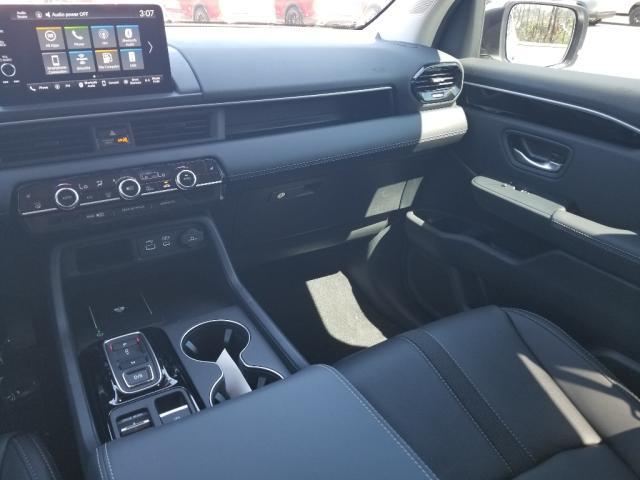 new 2025 Honda Pilot car, priced at $45,405