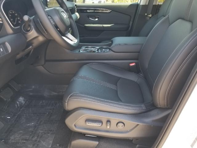 new 2025 Honda Pilot car, priced at $45,405