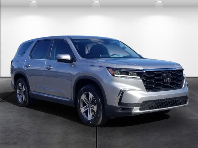 new 2025 Honda Pilot car, priced at $46,375