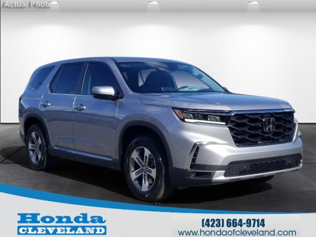 new 2025 Honda Pilot car, priced at $46,375